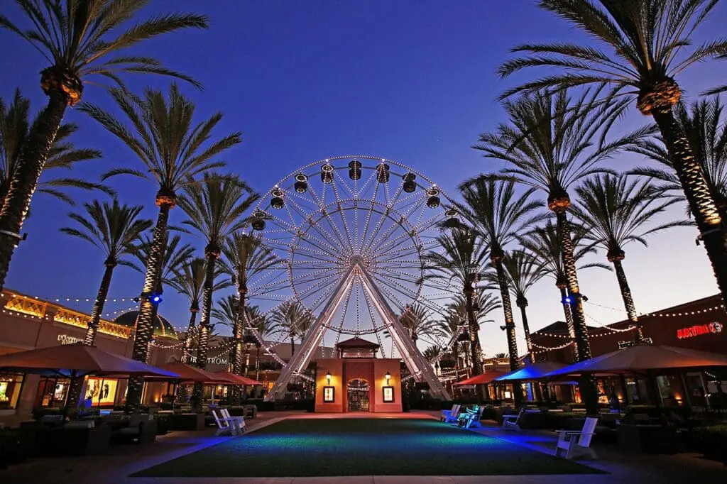 Giant Wheel at Irvine Spectrum Center